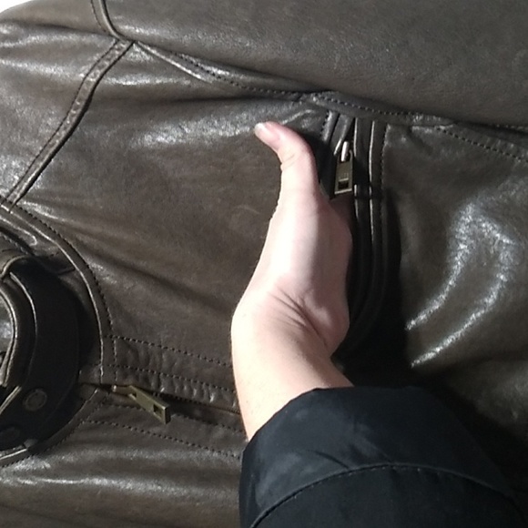 SALE! Andrew Marc Leather Full Zip Distressed  Jacket W Zip Pockets Wool Lining - Picture 6 of 16